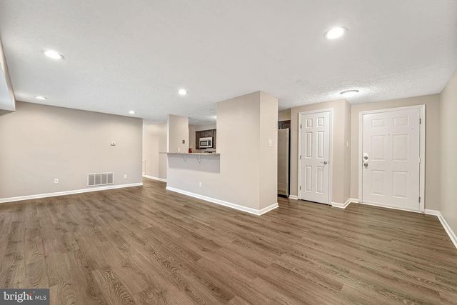 151 KENWOOD DR, Sicklerville, NJ 08081