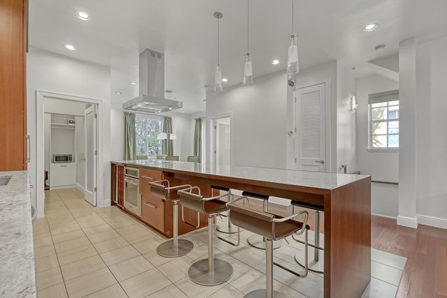 72 SE 6th Avenue C, Delray Beach, FL 33483