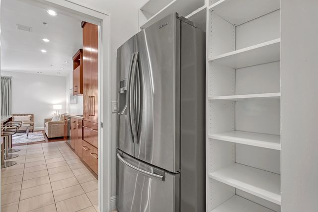 72 SE 6th Avenue C, Delray Beach, FL 33483