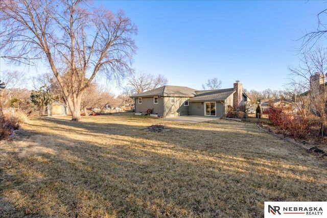 9947 Orchard Circle, Omaha, NE 68127