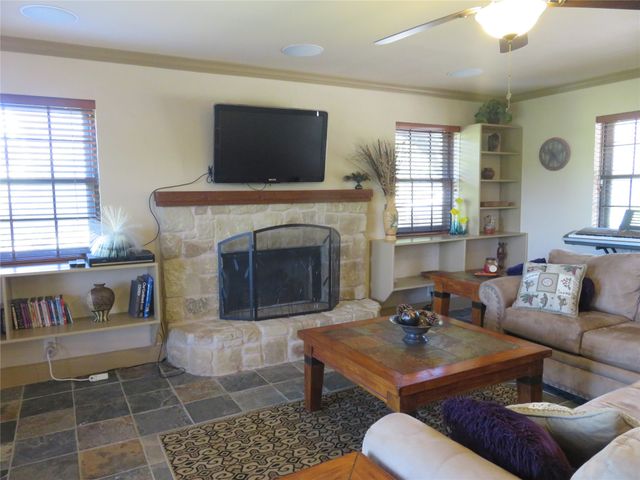 37 Byrd Lane, Pottsboro, TX 75076