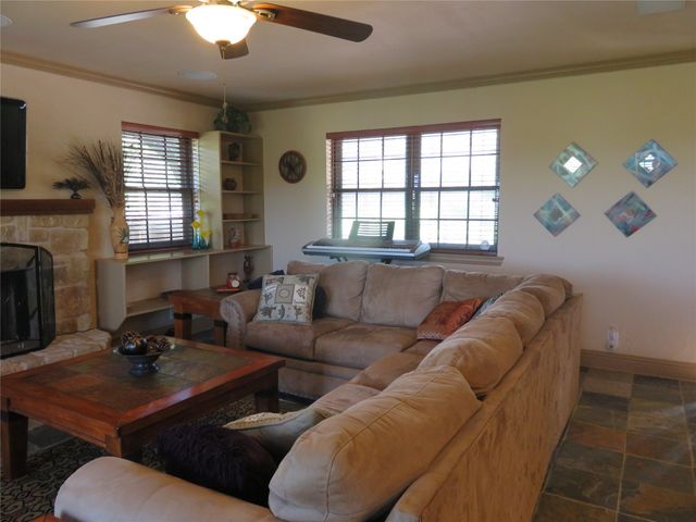 37 Byrd Lane, Pottsboro, TX 75076