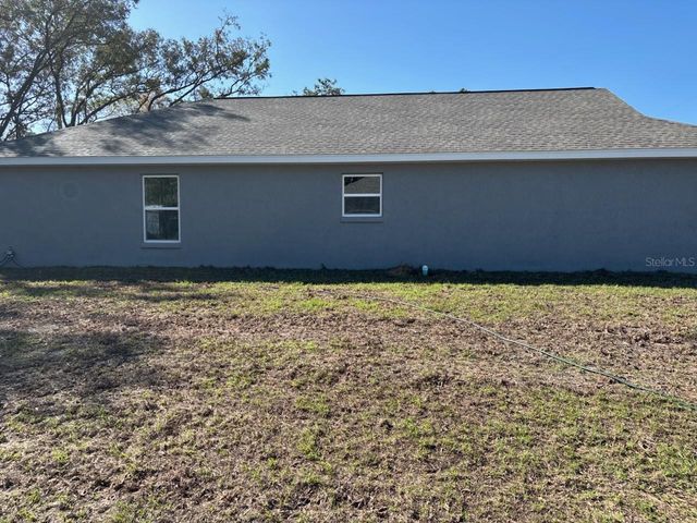 7215 N RADCLIFF AVENUE, Citrus Springs, FL 34434