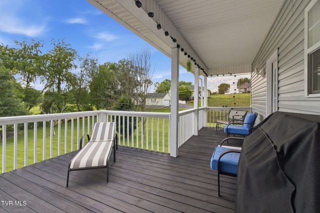 116 Pine Bark Drive, Jonesborough, TN 37659