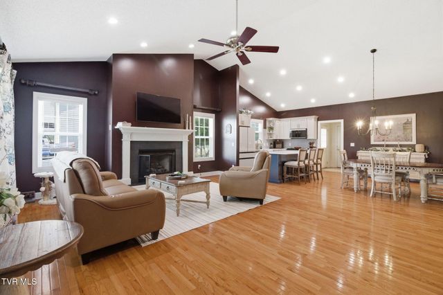 116 Pine Bark Drive, Jonesborough, TN 37659