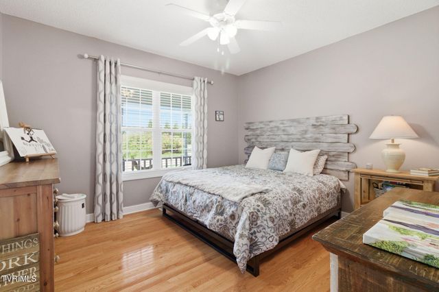 116 Pine Bark Drive, Jonesborough, TN 37659