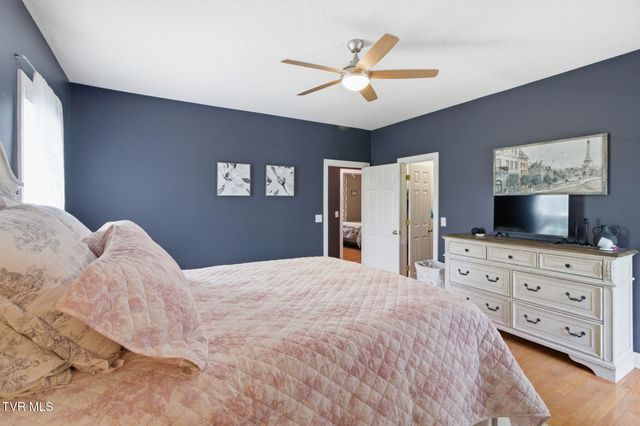 116 Pine Bark Drive, Jonesborough, TN 37659