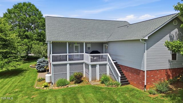 116 Pine Bark Drive, Jonesborough, TN 37659