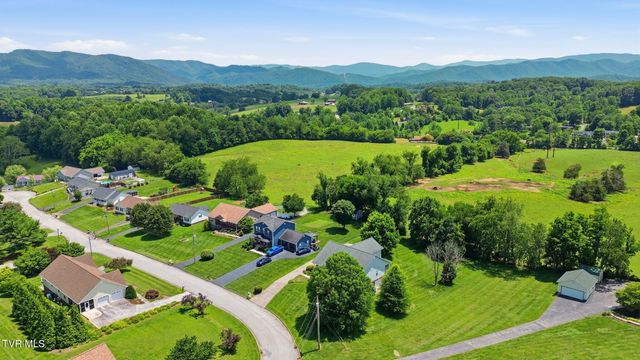 116 Pine Bark Drive, Jonesborough, TN 37659