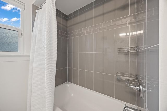 1538 1538 20th Ave, Oakland, CA 94606