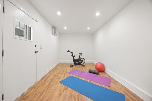 1538 1538 20th Ave, Oakland, CA 94606