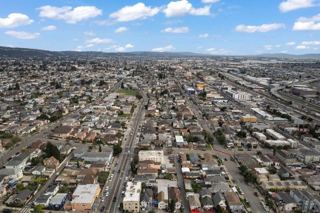 1538 1538 20th Ave, Oakland, CA 94606