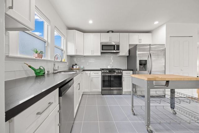 1538 1538 20th Ave, Oakland, CA 94606