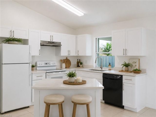 1729 NE 22nd ST, Cape Coral, FL 33909