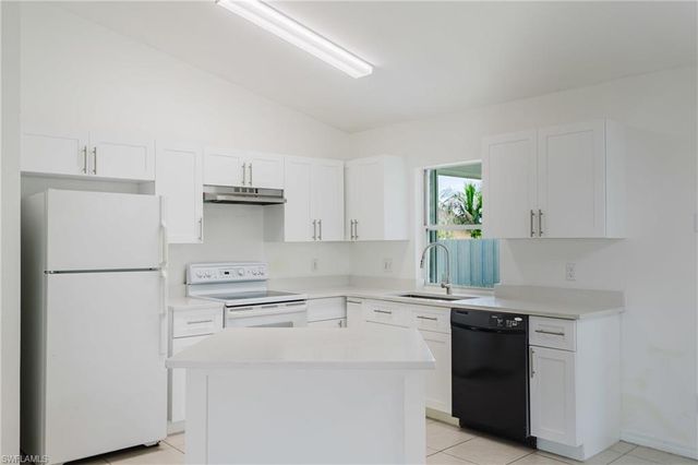 1729 NE 22nd ST, Cape Coral, FL 33909