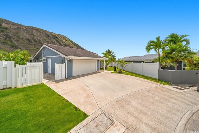 7421 Kamehame Place, Honolulu, HI 96825