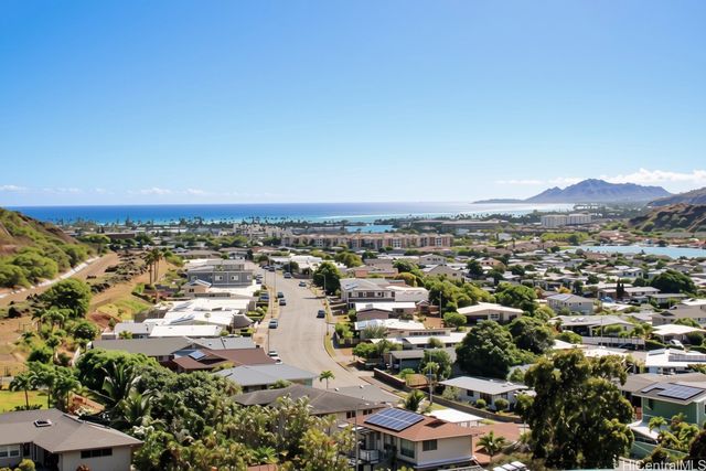 7421 Kamehame Place, Honolulu, HI 96825