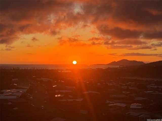 7421 Kamehame Place, Honolulu, HI 96825
