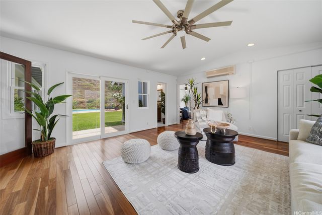 7421 Kamehame Place, Honolulu, HI 96825
