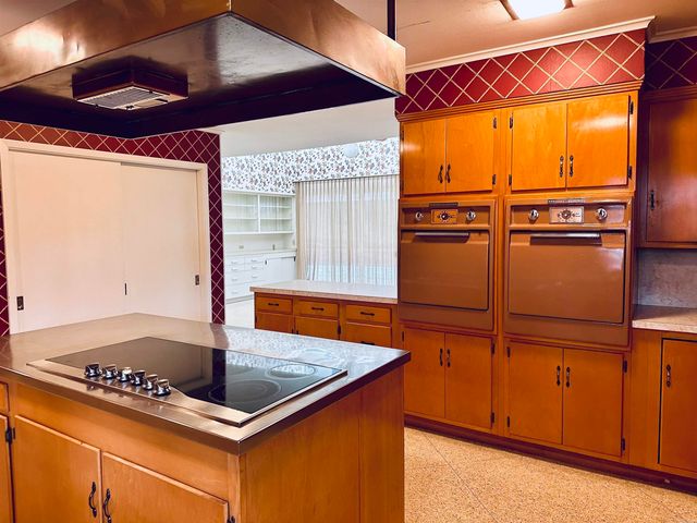 1215 N Washington Street, Magnolia, AR 71753