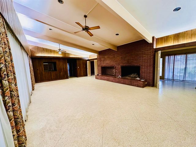 1215 N Washington Street, Magnolia, AR 71753