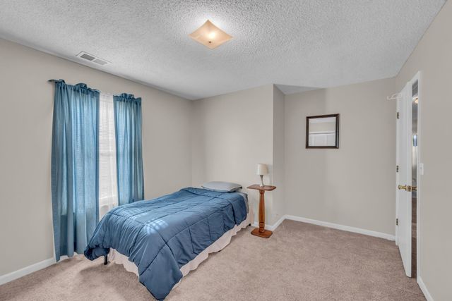 717 Flint Ridge Dr, Whites Creek, TN 37189