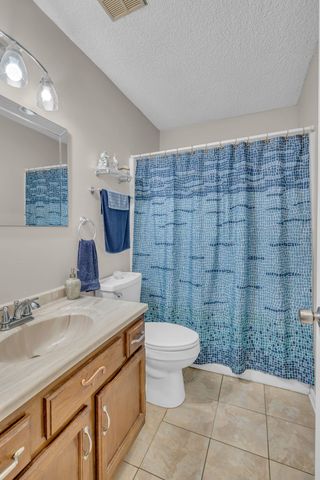 717 Flint Ridge Dr, Whites Creek, TN 37189