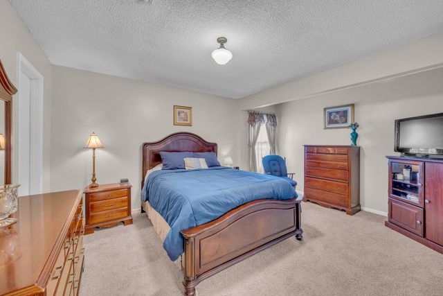 717 Flint Ridge Dr, Whites Creek, TN 37189