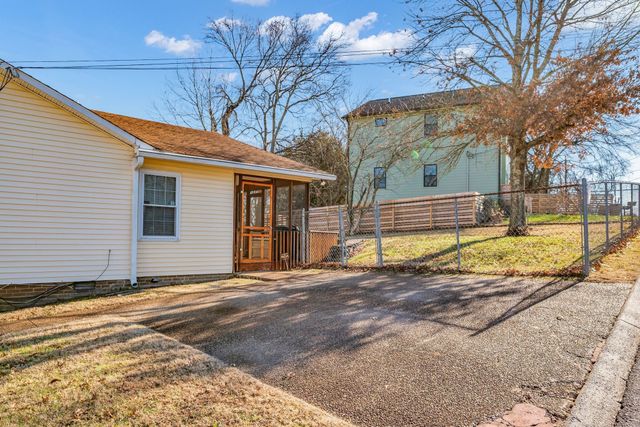 717 Flint Ridge Dr, Whites Creek, TN 37189