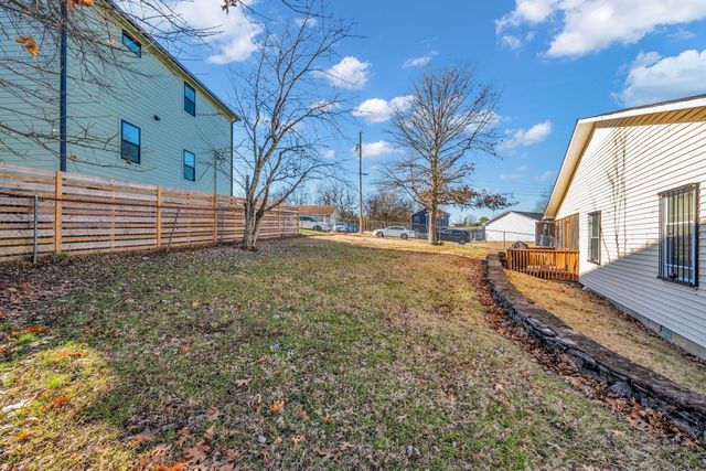 717 Flint Ridge Dr, Whites Creek, TN 37189