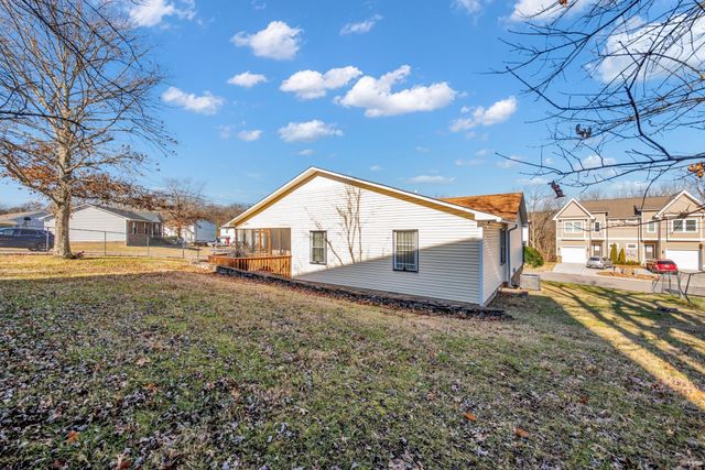 717 Flint Ridge Dr, Whites Creek, TN 37189