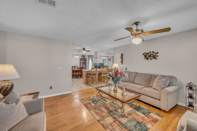 717 Flint Ridge Dr, Whites Creek, TN 37189