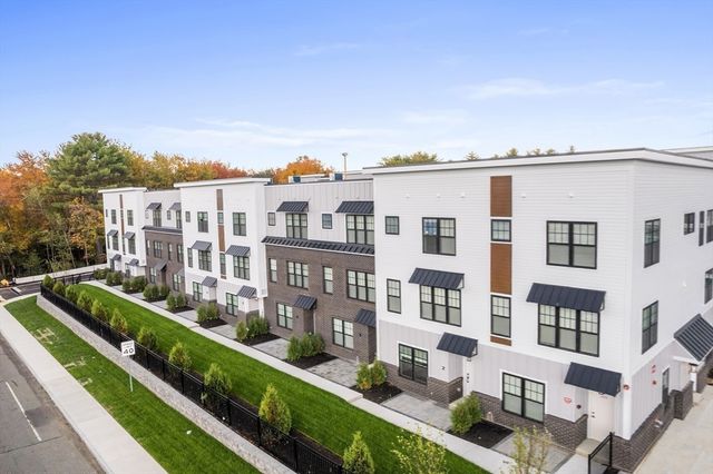 635 Main Street TH 3, Wilmington, MA 01887