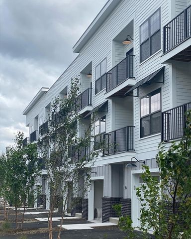 635 Main Street TH 3, Wilmington, MA 01887