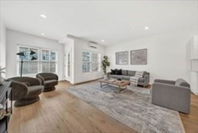 635 Main Street TH 3, Wilmington, MA 01887