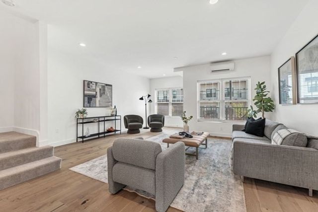 635 Main Street TH 3, Wilmington, MA 01887