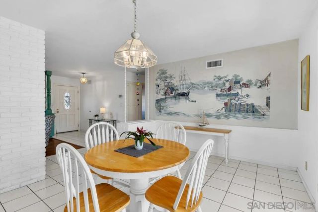 9326 Oakbourne Rd, Santee, CA 92071