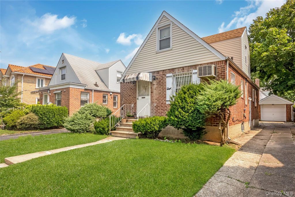 5615 196th Street, Fresh Meadows, NY 11365 — photo 3