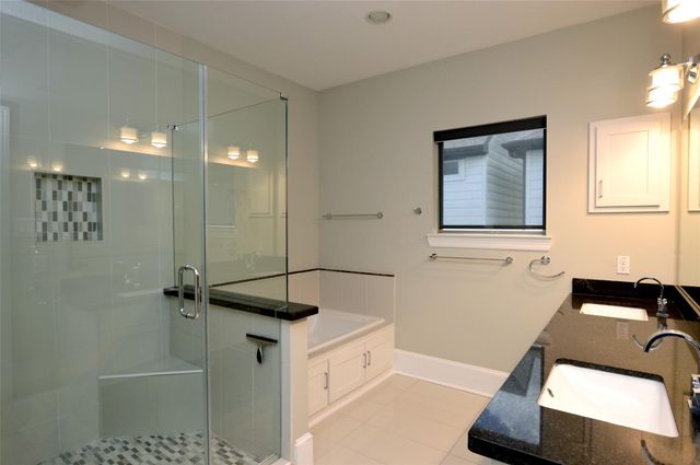 1538 W 23rd Street C, Houston, TX 77008