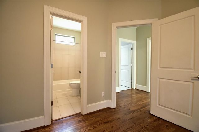 1538 W 23rd Street C, Houston, TX 77008