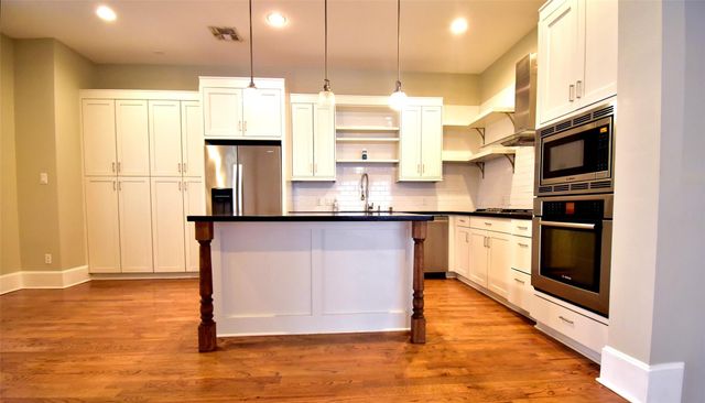 1538 W 23rd Street C, Houston, TX 77008