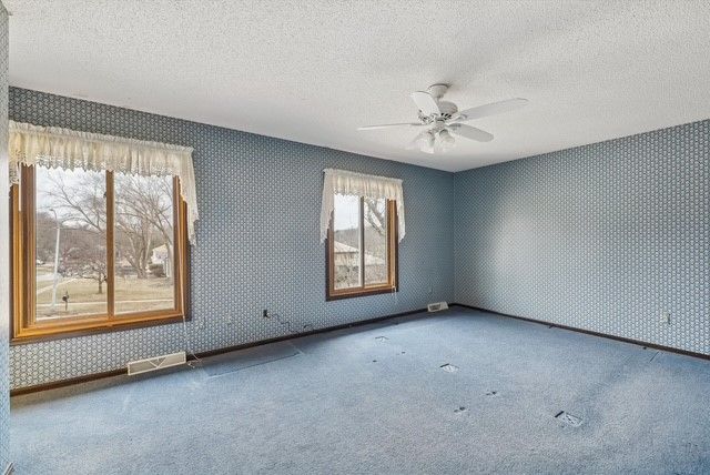 4612 Western Hills Drive, West Des Moines, IA 50265