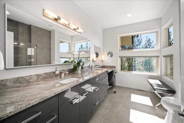 7409 E 44th Ave, Spokane, WA 99223