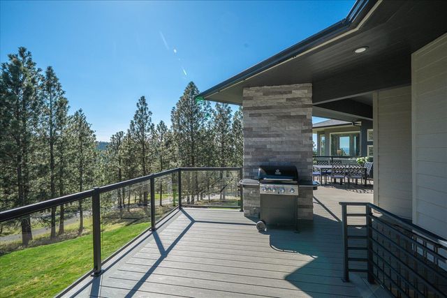 7409 E 44th Ave, Spokane, WA 99223