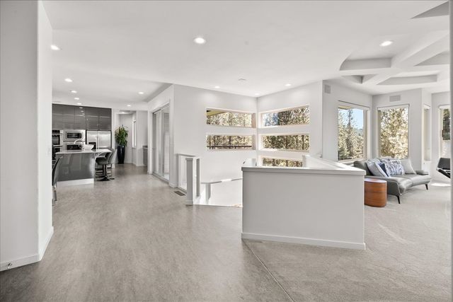 7409 E 44th Ave, Spokane, WA 99223