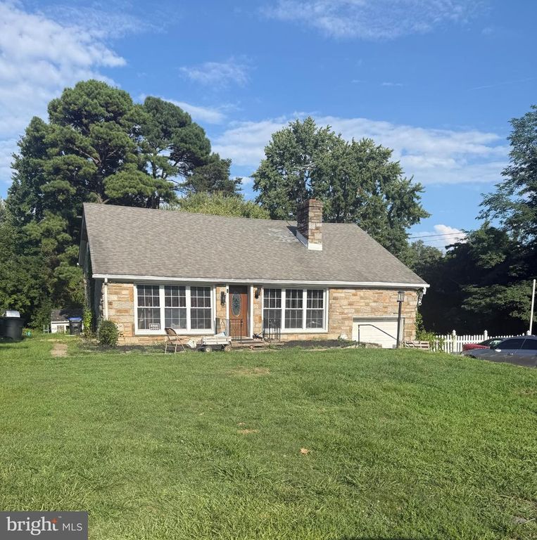 3737 CHICHESTER, UPPER CHICHESTER, PA 19061 — exterior