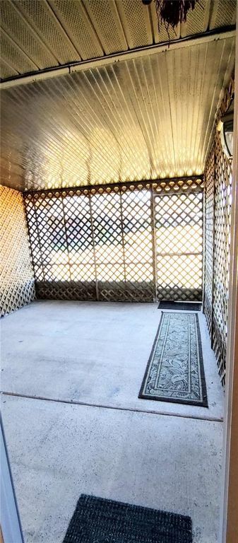 Image 8 of property listing at Address unavailable.