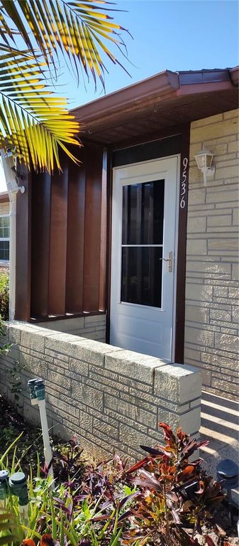 Image 10 of property listing at Address unavailable.