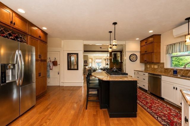 178 Cedar St, Clinton, MA 01510