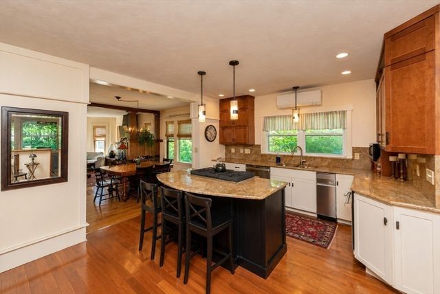 178 Cedar St, Clinton, MA 01510